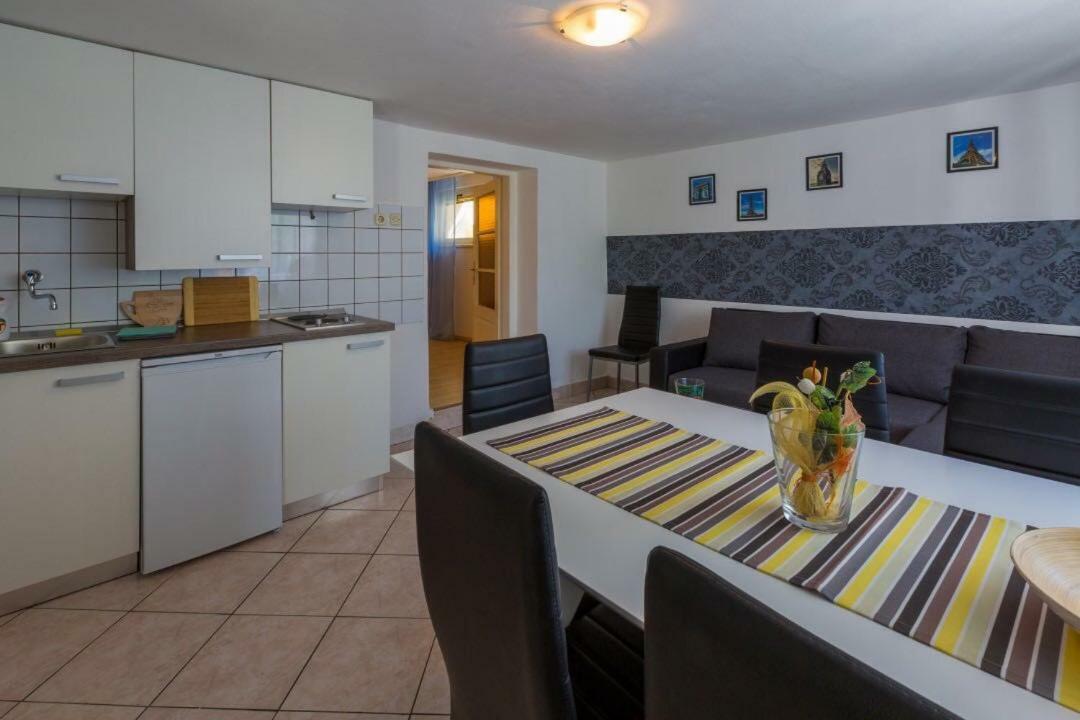 Apartment Dvorska Crikvenica Esterno foto