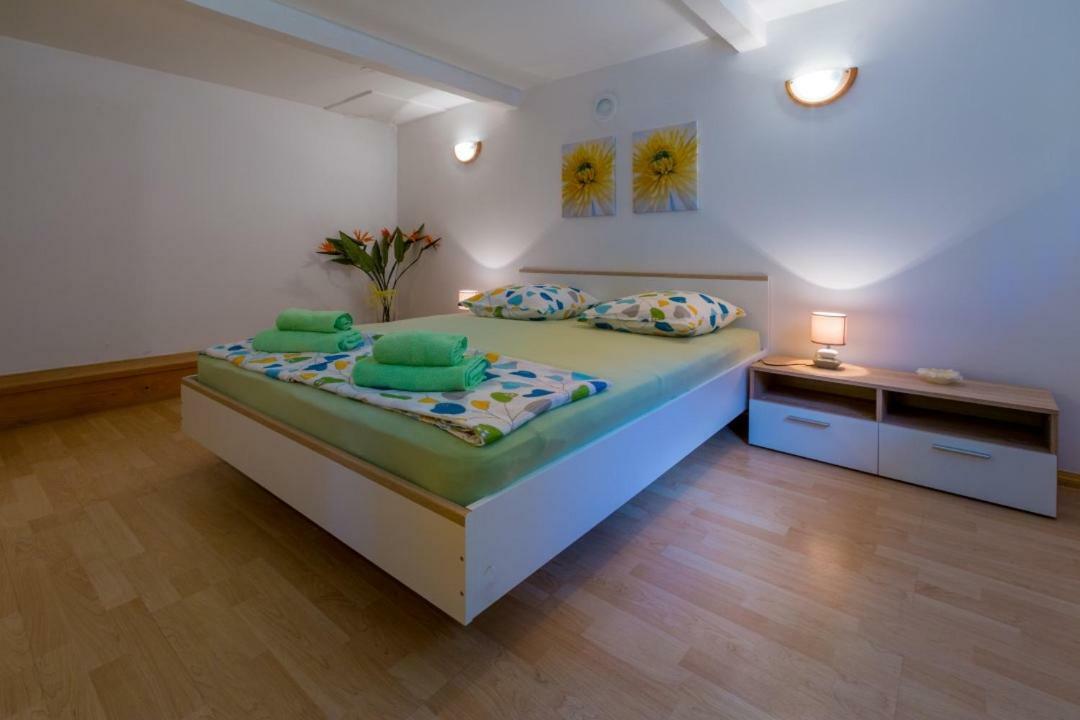 Apartment Dvorska Crikvenica Esterno foto